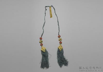 图片[2]-Pair of threaded silk green tassel ornaments with gold and coral, Qing dynasty, 18th c., work of the Muslim regions-China Archive